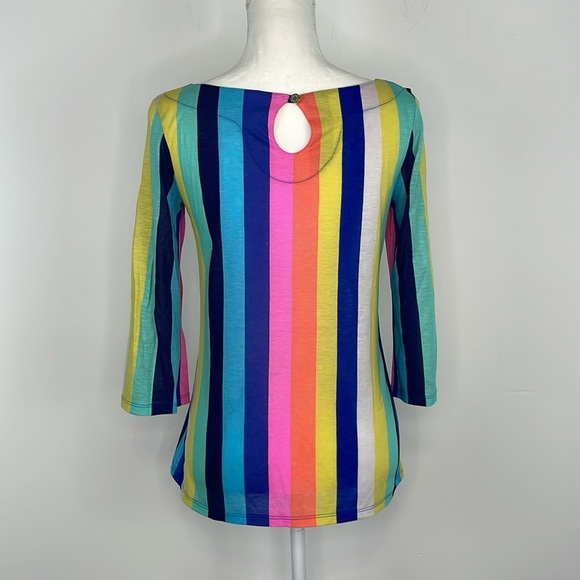 Lily Pulitzer Waverly Top in Multi Sun Stripe/Rainbow Stripe. Size XS - Picture 6 of 13